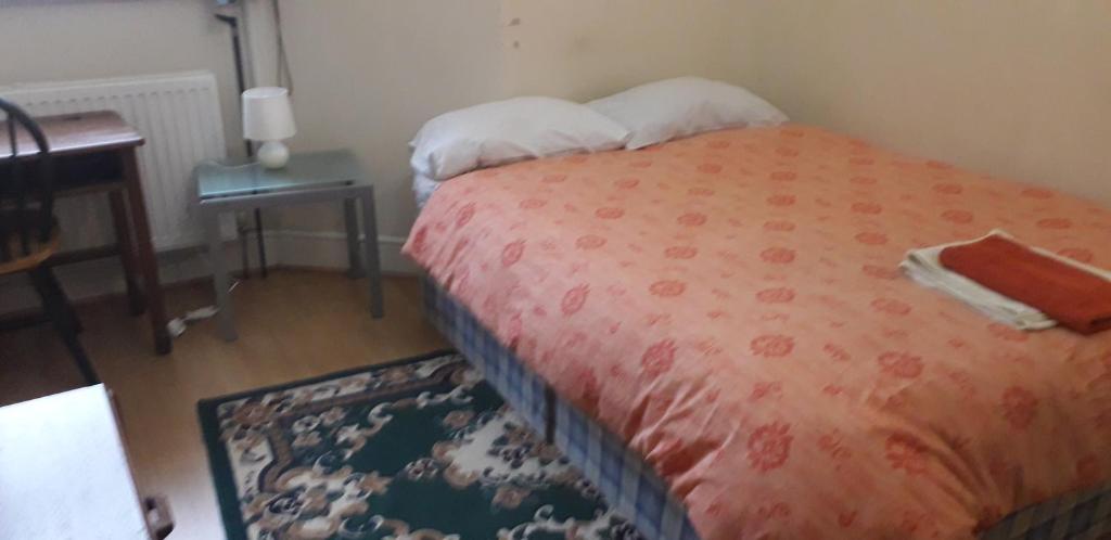 TramNear House - Large Double Room