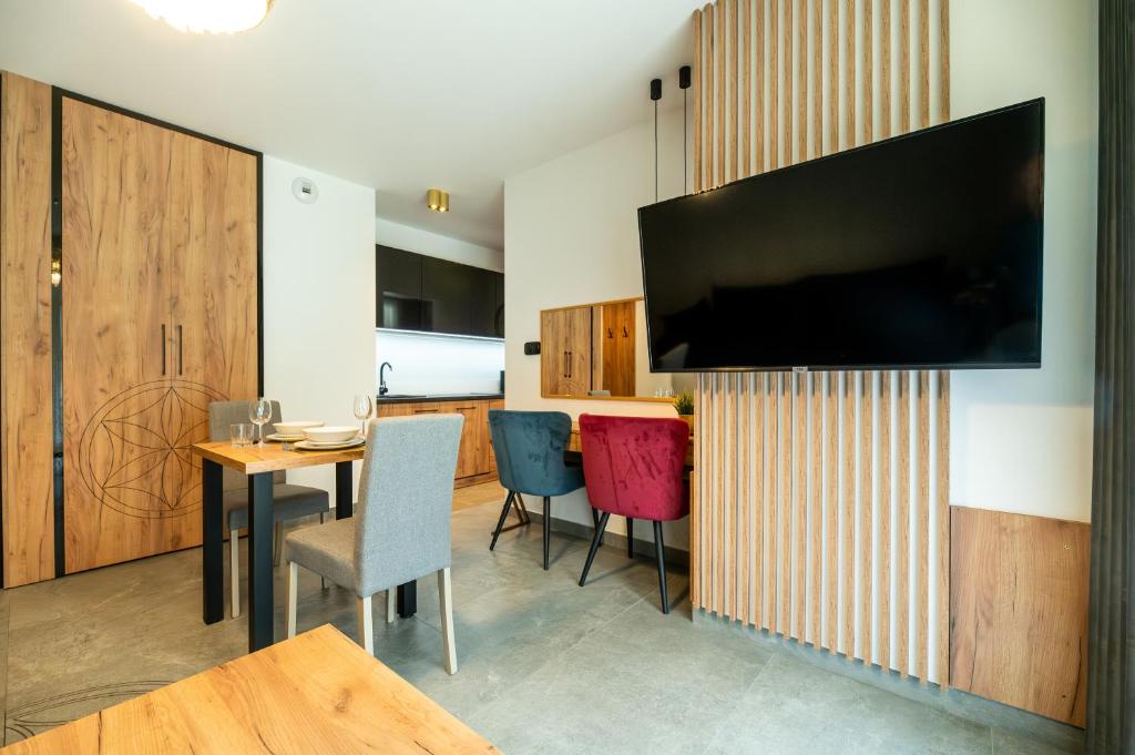 Tatra Square Apartments - Deluxe Apartment - 2