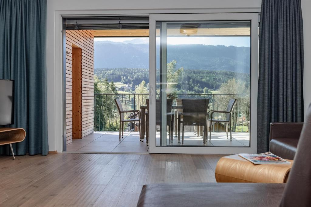 Lake Resort Pressegger See - 12