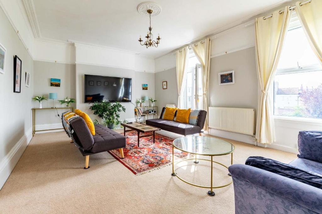 St Great Yarmouth (updated prices 2024)