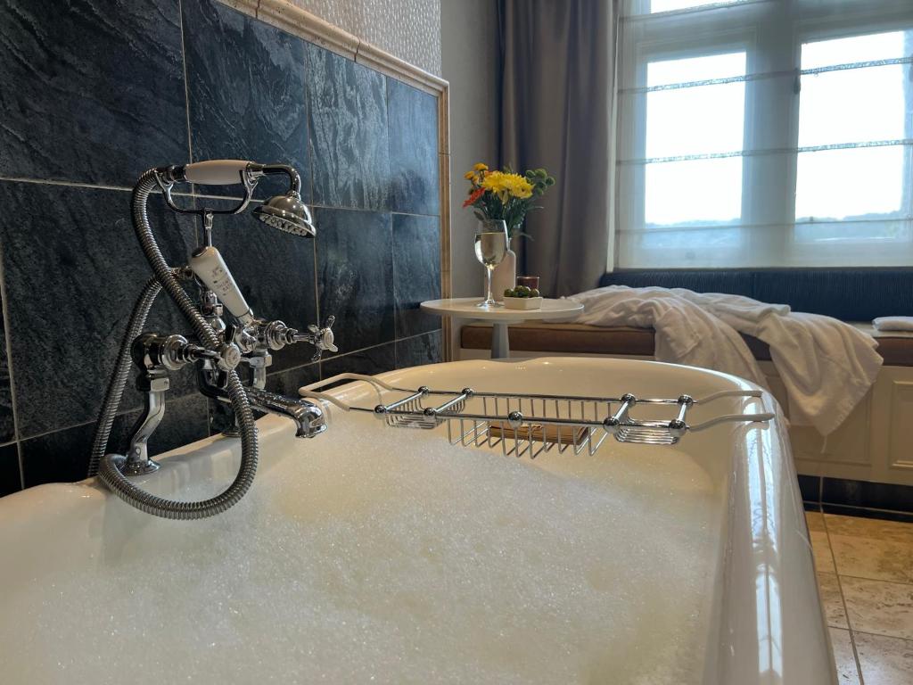 Alexander House Hotel & Utopia Spa - 上套房
