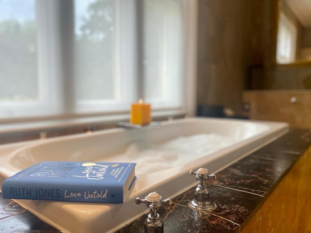 Alexander House Hotel & Utopia Spa - 