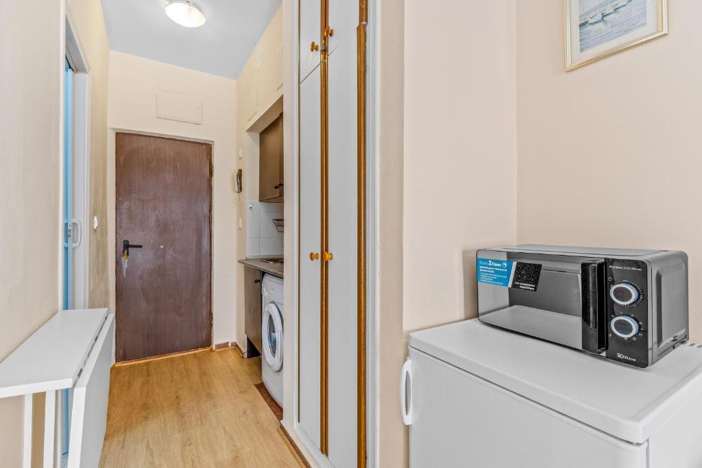 Kuchyň nebo kuchyňský kout v ubytování Apartamento a 200m de la Playa