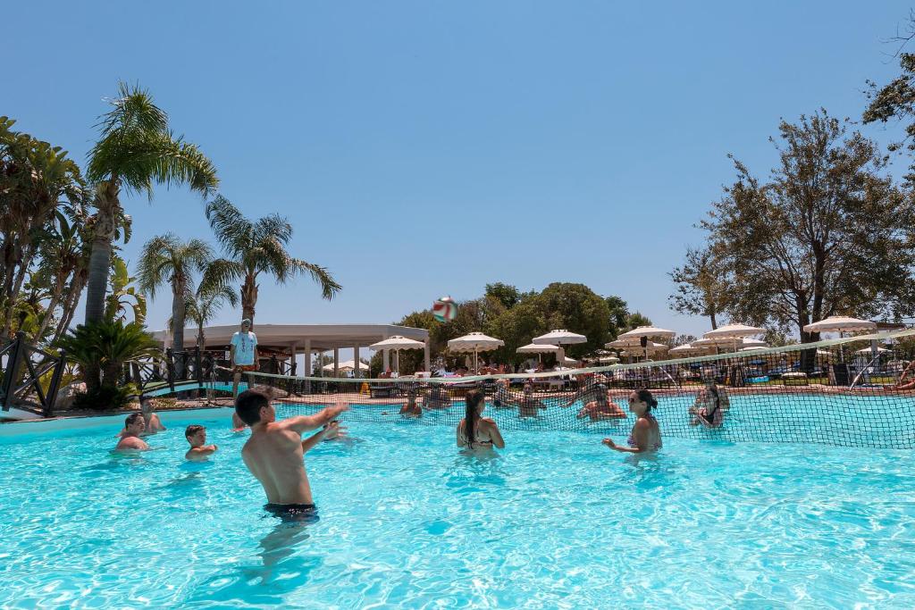Bazén v ubytování Calypso Beach nebo v jeho okolí