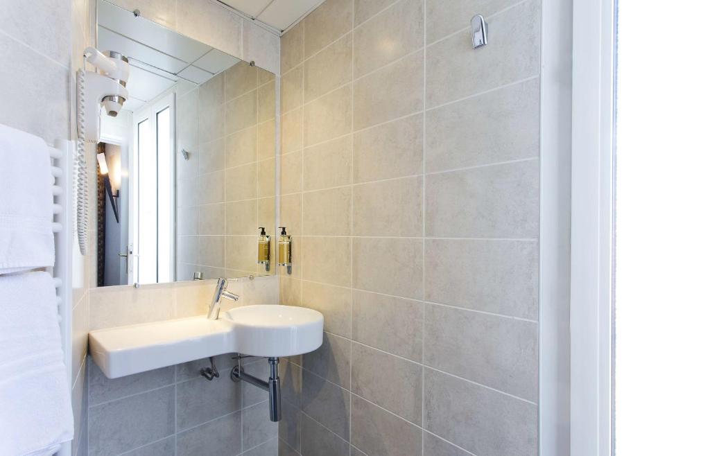 Hôtel Du Prince Eugène - Resim 32