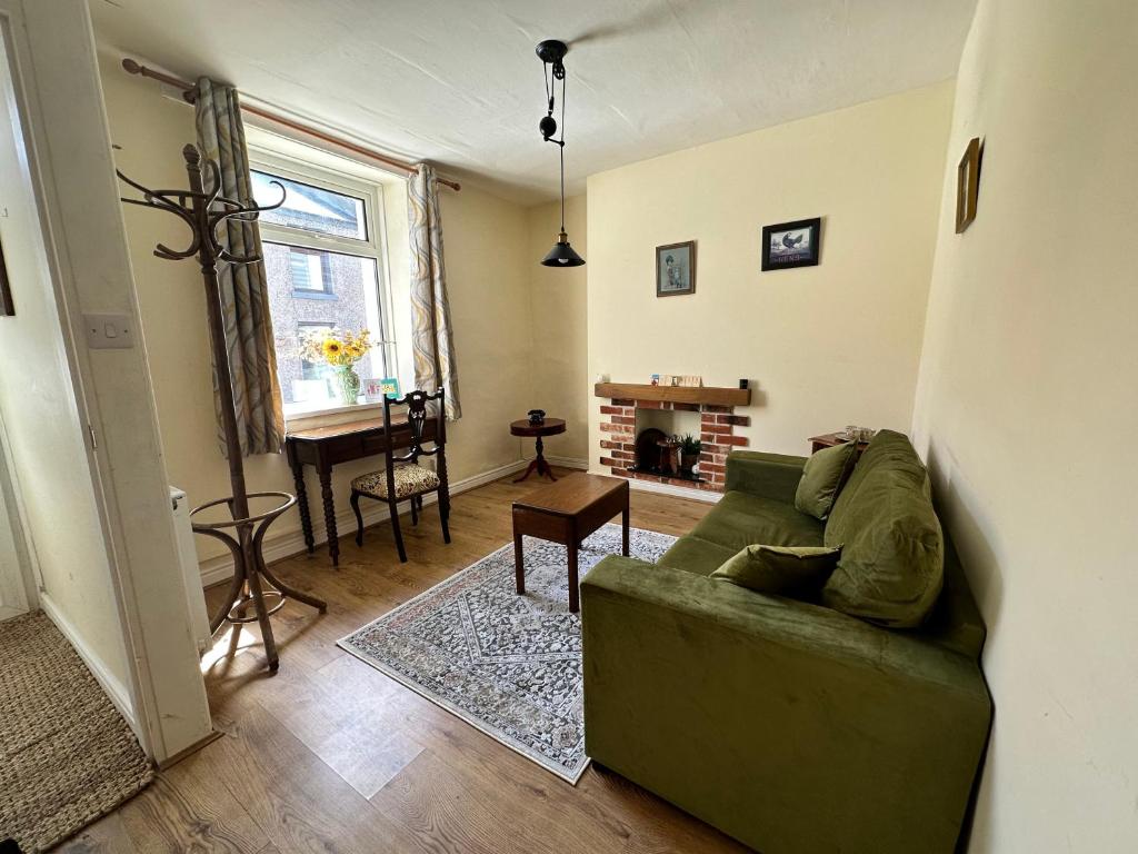 Idyllic Retreat in DaltonInFurness Sleeps 3!, Dalton in Furness