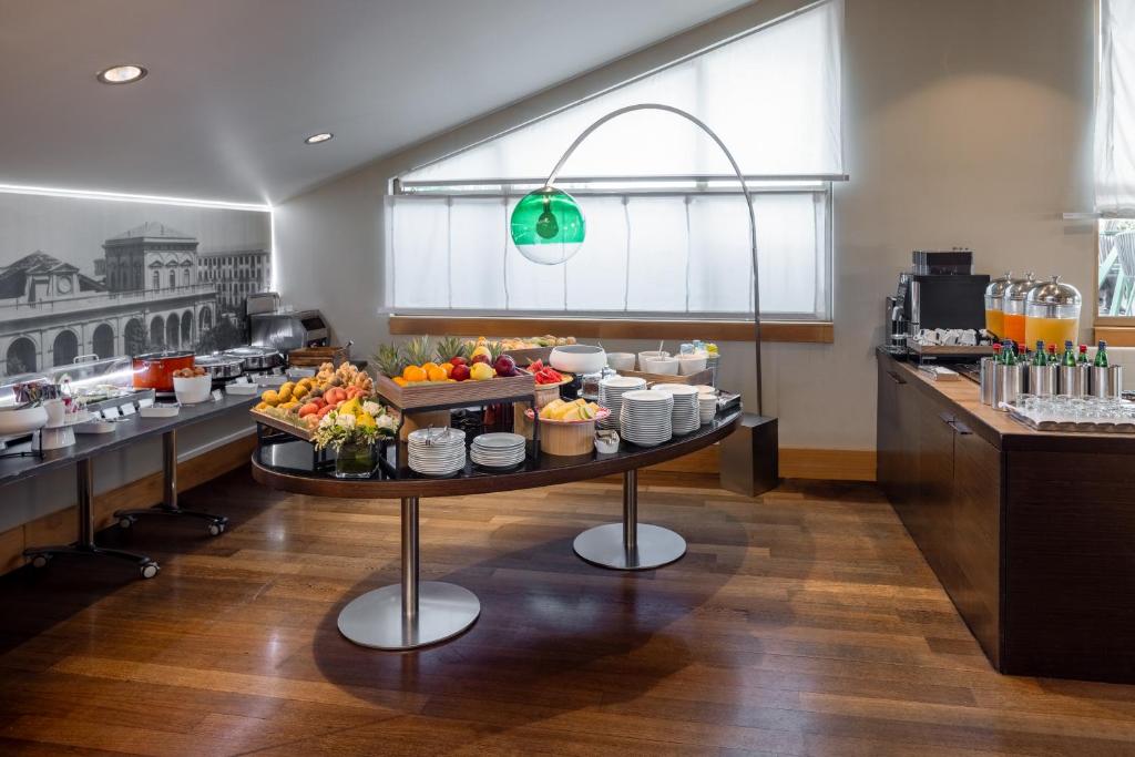 UNA Hotels Napoli - Resim 30