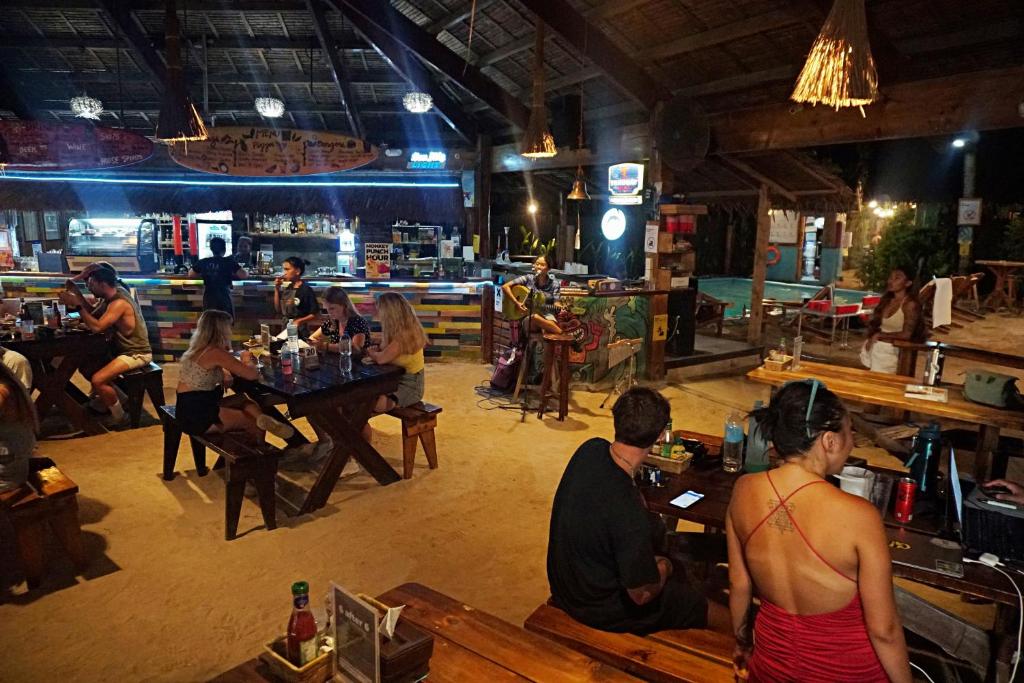 Majutusasutuse Mad Monkey Hostel Siargao külastajad