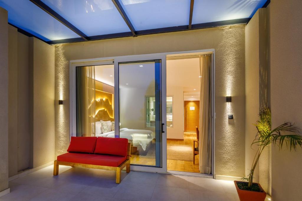 The Terraces Resort and Spa - Deluxe King Suite