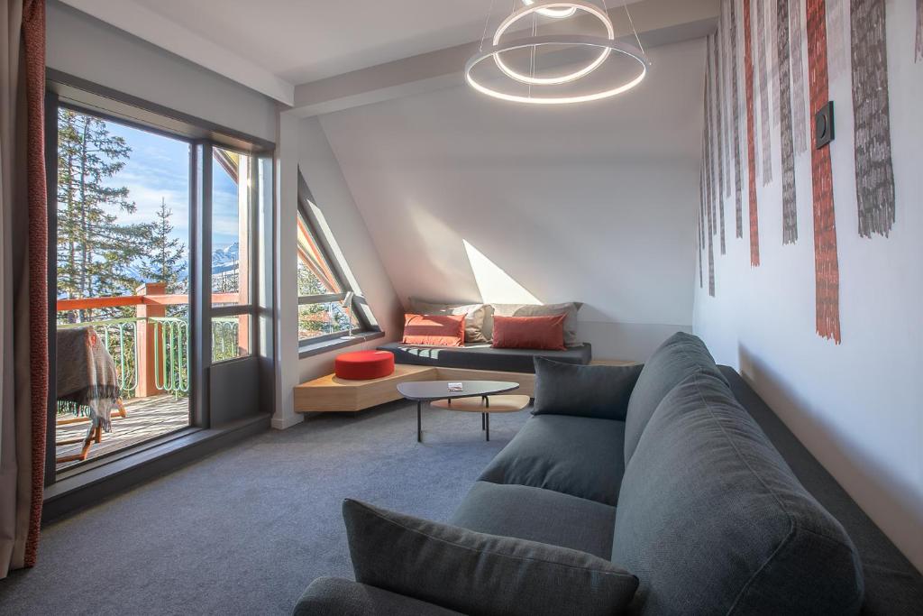 Posezení v ubytování Altezza - Arc 1800 Hotel & Spa - ex Mercure
