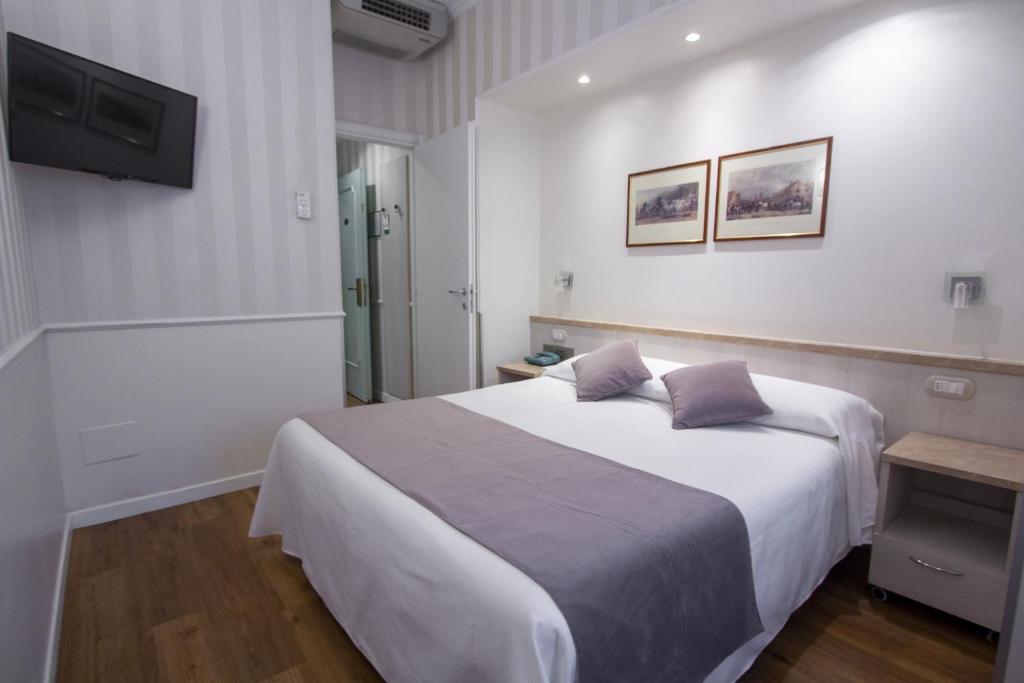 Hotel Flora - Resim 21