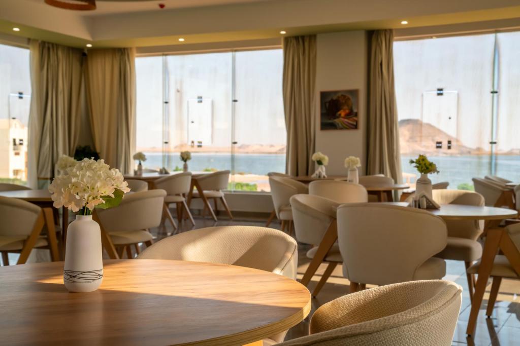 Un lugar para sentarse en Azal Lagoons Resort Abu Simbel