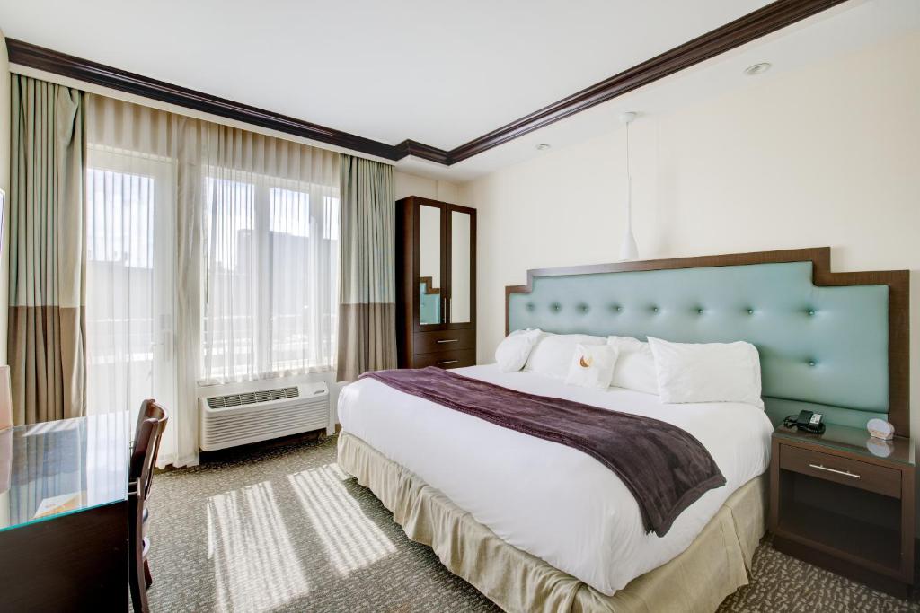Aura Hotel Brooklyn photo