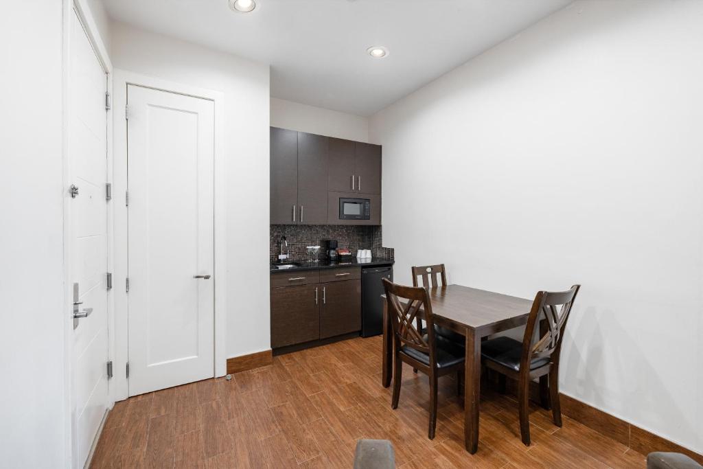 Aura Hotel Brooklyn - Suite 1 Chambre Avec 2 Lits Jumeaux - Non-Fumeurs