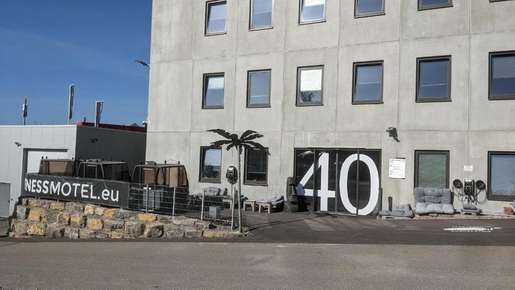 Fotografie z fotogalerie ubytování BUSINESS-MOTEL free WiFi & massage, air-con, XXL-Parking v destinaci Heimsheim