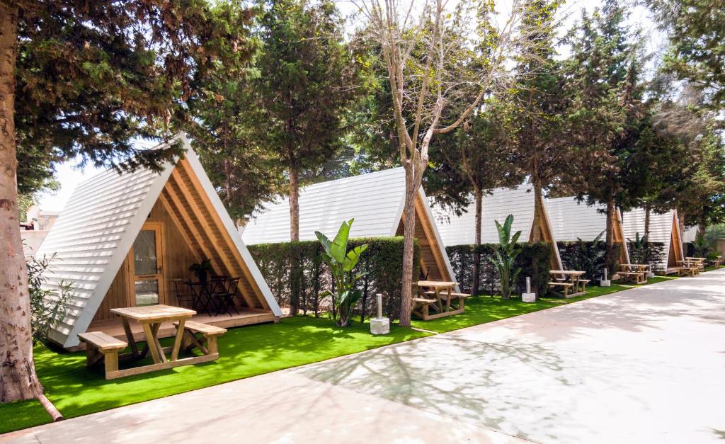 Vonkajšia záhrada v ubytovaní Glamping -Bungalows El Faro