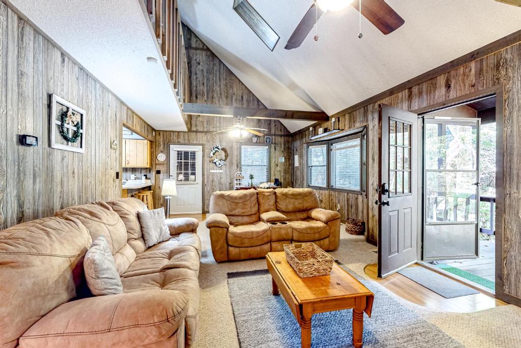 Country Creek Cabin, Blairsville (updated prices 2024)
