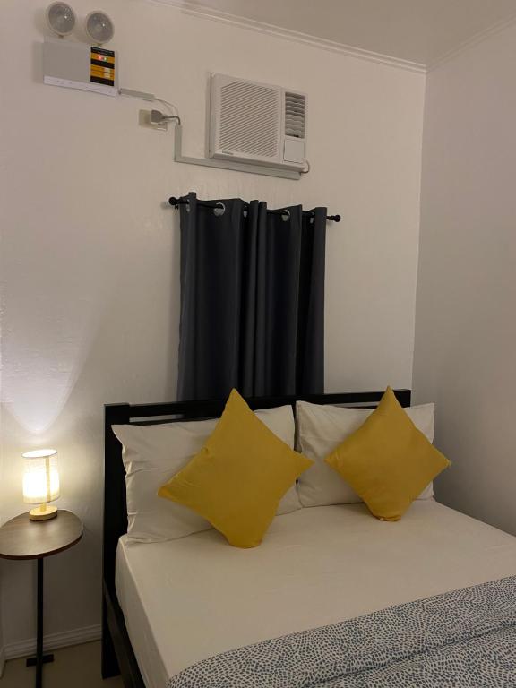 Postel nebo postele na pokoji v ubytování Dreamink farm og Myl`s place