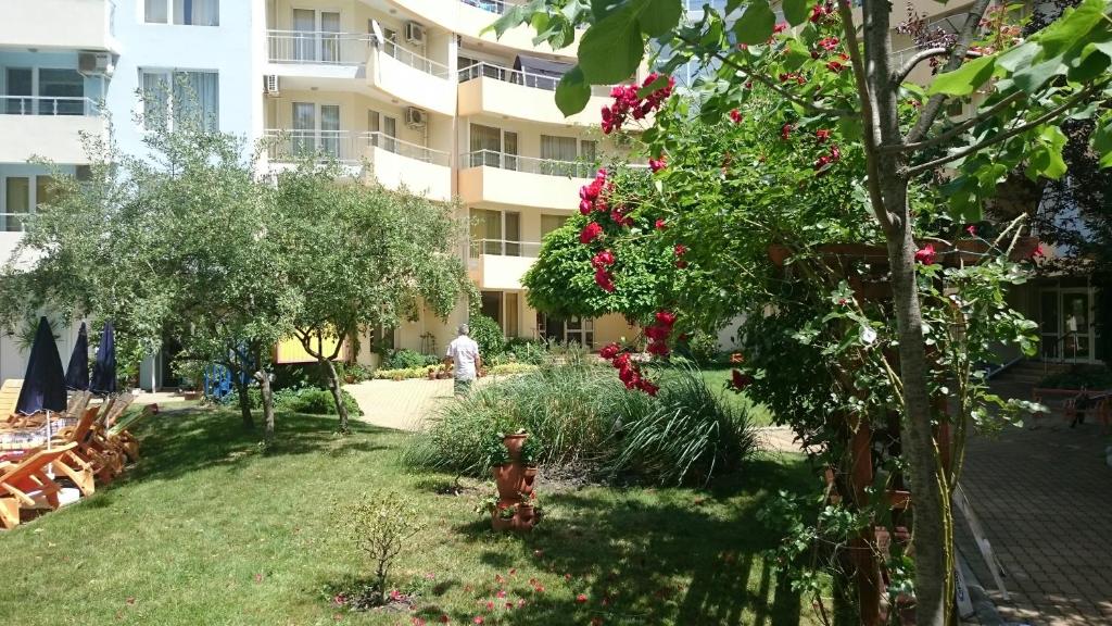 Zahrada ubytování Yassen Holiday Village
