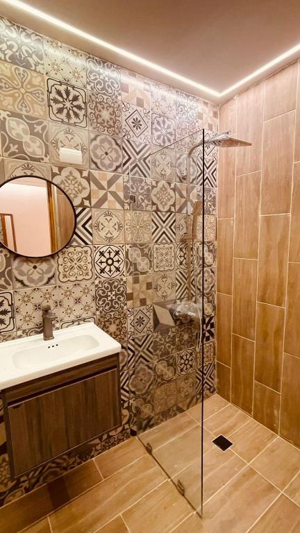 Un baño de Hotel La Colonia