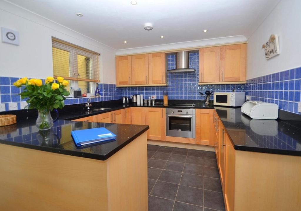 Kuchyň nebo kuchyňský kout v ubytování Inglewood Apartments