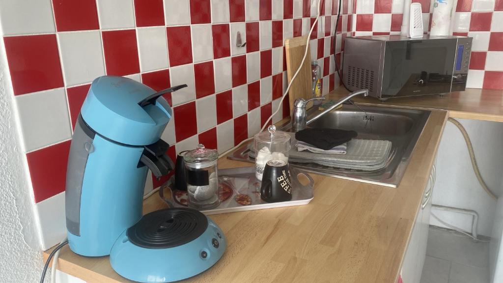 Kuchnia lub aneks kuchenny w obiekcie 213 Ile des pêcheurs, Vue port