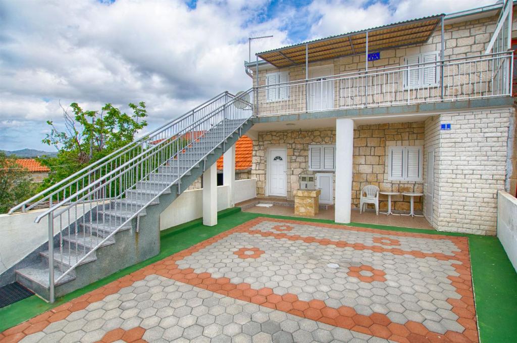 House Vinko