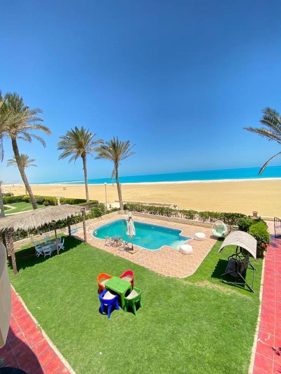 فيلا اول صف بحر مارينا الساحل الشمالي العلمين برايفت بول