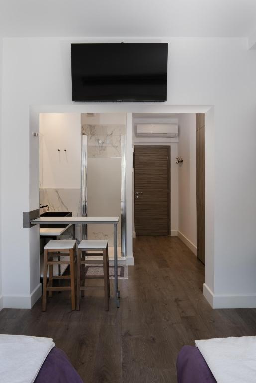 ELITE APARTMENTS - 13