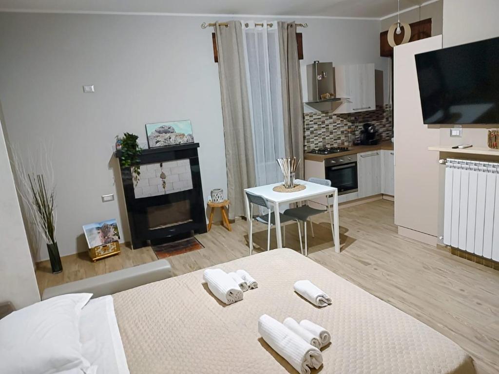 TV a/nebo společenská místnost v ubytování Pietrapantone B&B