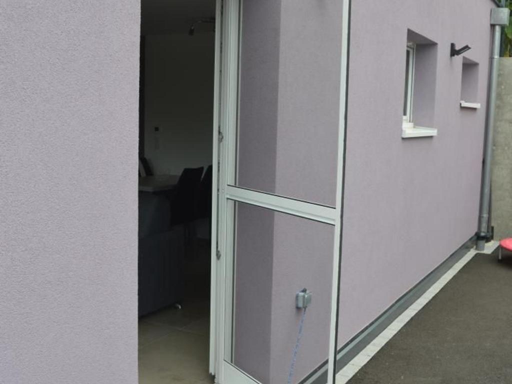Gîte familial tout confort à Altkirch - Terrasse, jardin, parking, proche pistes cyclables et randos - FR-1-744-5 – photo 13