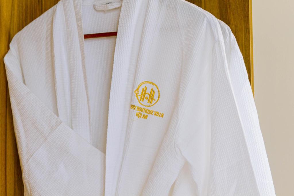 Certifikát, hodnocení, plakát nebo jiný dokument vystavený v ubytování Hilary Boutique Villa Hội An