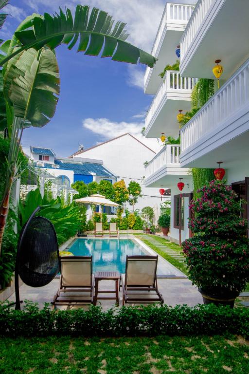 Bazén v ubytování Hilary Boutique Villa Hội An nebo v jeho okolí