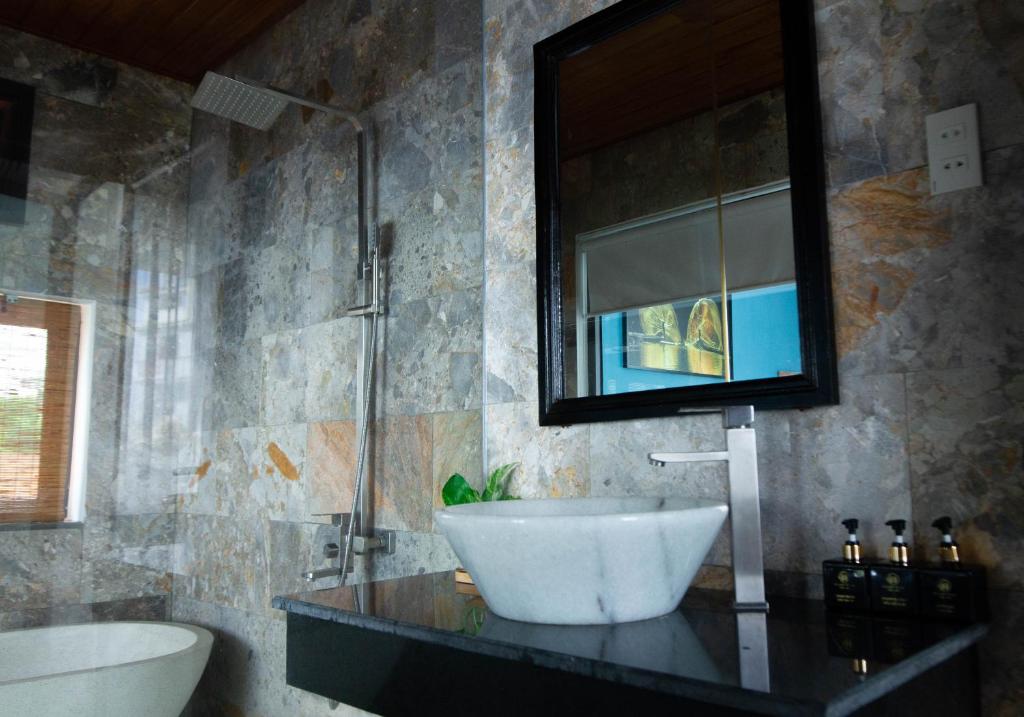Koupelna v ubytování Hilary Boutique Villa Hội An