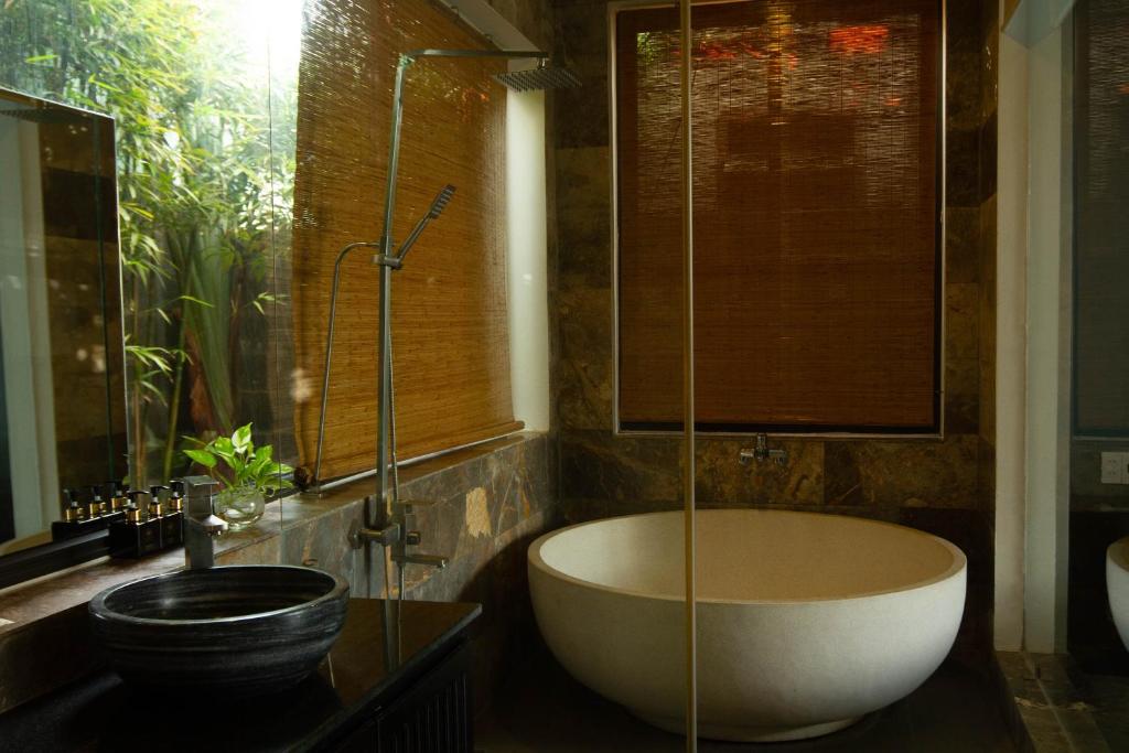 Koupelna v ubytování Hilary Boutique Villa Hội An