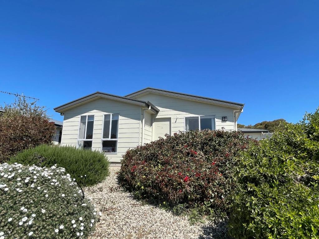 Cozy home in Penneshaw, Penneshaw (updated prices 2024)