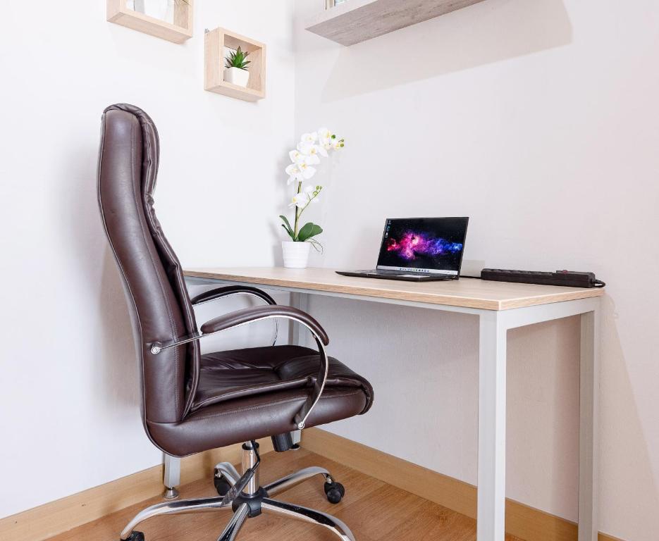 Skyliving Towers Apartments - Perú - Three-Bedroom Apartment