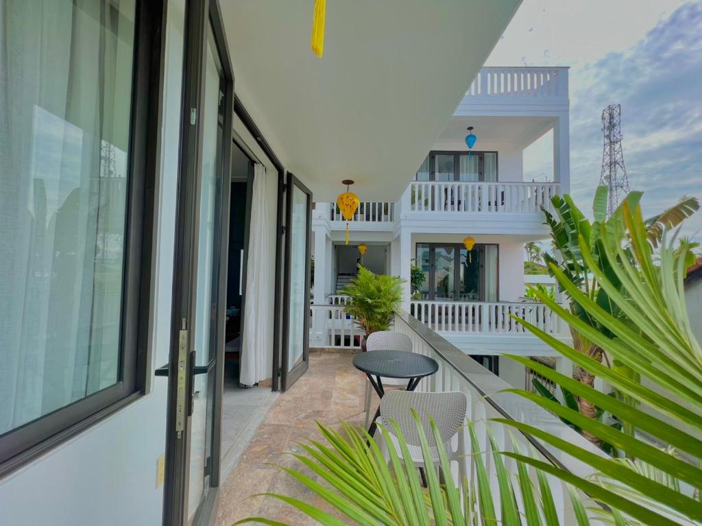 Balkón nebo terasa v ubytování Hilary Boutique Villa Hội An