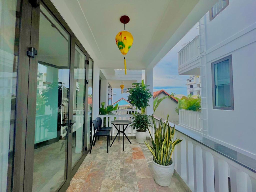 Balkón nebo terasa v ubytování Hilary Boutique Villa Hội An