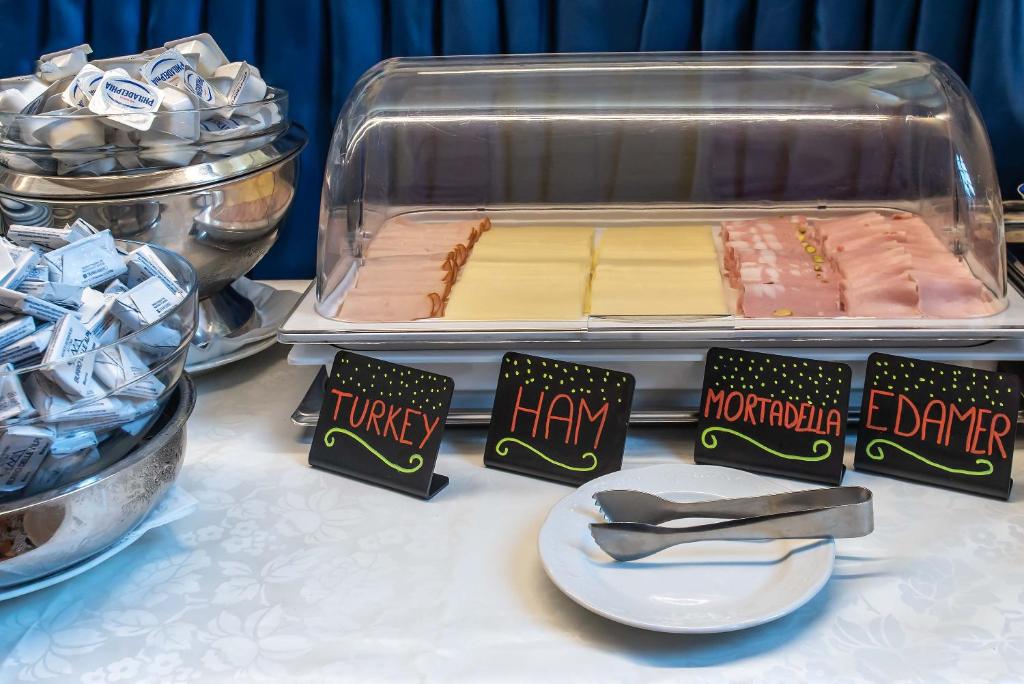 Hotel La Fenice et Des Artistes - Resim 26