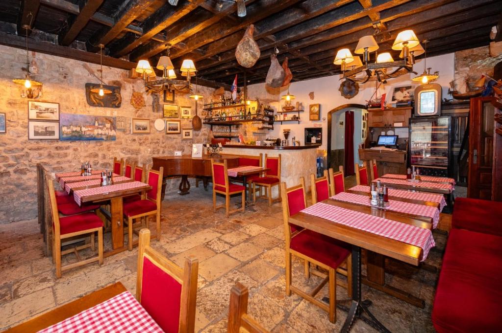 Restaurace v ubytování Heritage Hotel Tragos