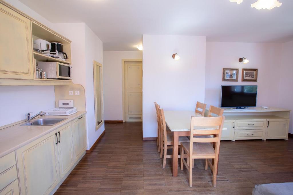 Apartments Telemark Kranjska Gora - Two-Bedroom Apartment With Balcony