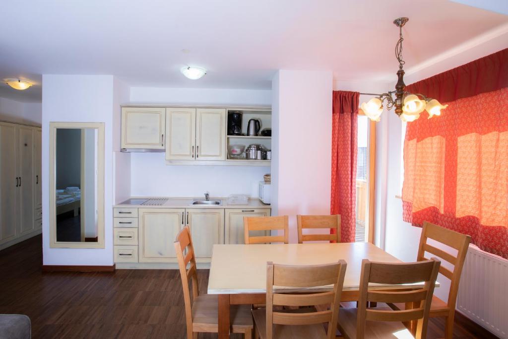 Apartments Telemark Kranjska Gora - Two-Bedroom Apartment With Balcony