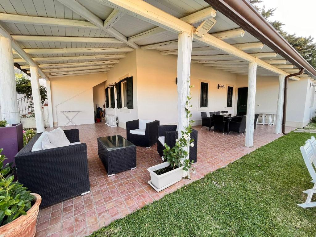 A seating area at Summer house