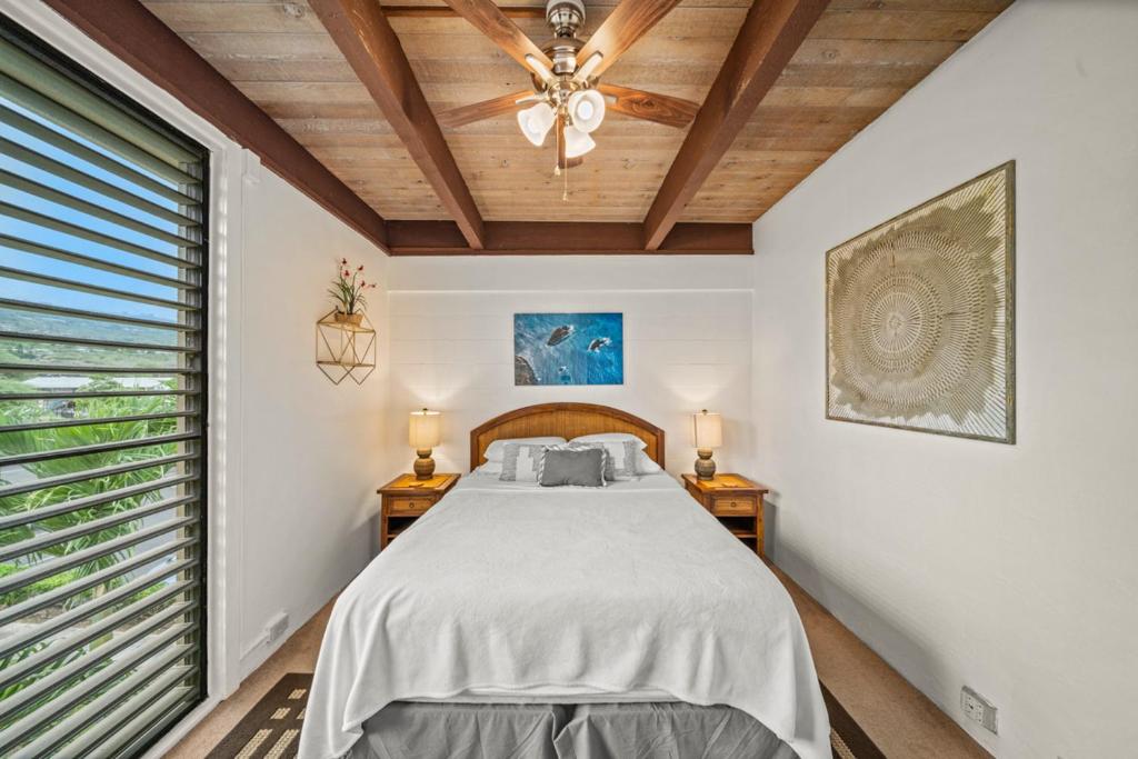 Katil atau katil-katil dalam bilik di Newly Upgraded 1BR Unit Near Beach max of 5 Guests