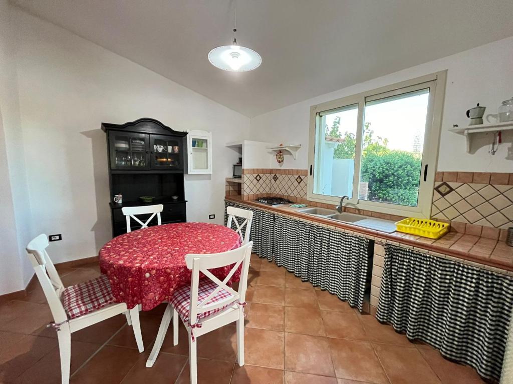 A kitchen or kitchenette at Summer house