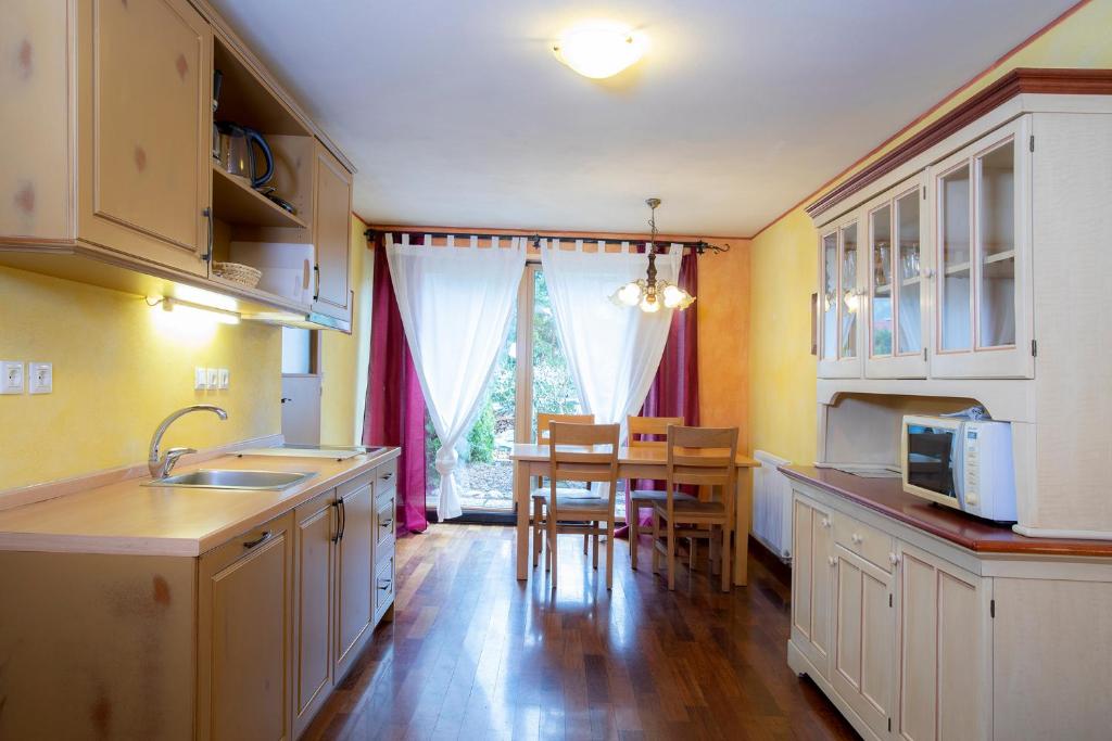 Apartments Telemark Kranjska Gora - One-Bedroom Apartment With Private Entrance