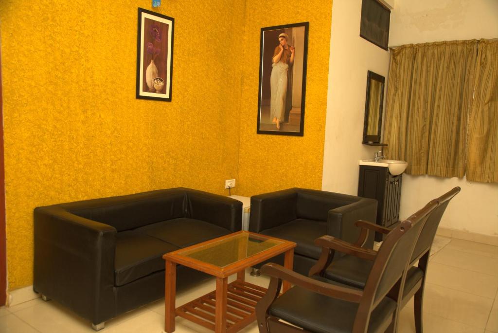 Posezení v ubytování Kings Hotel Egmore