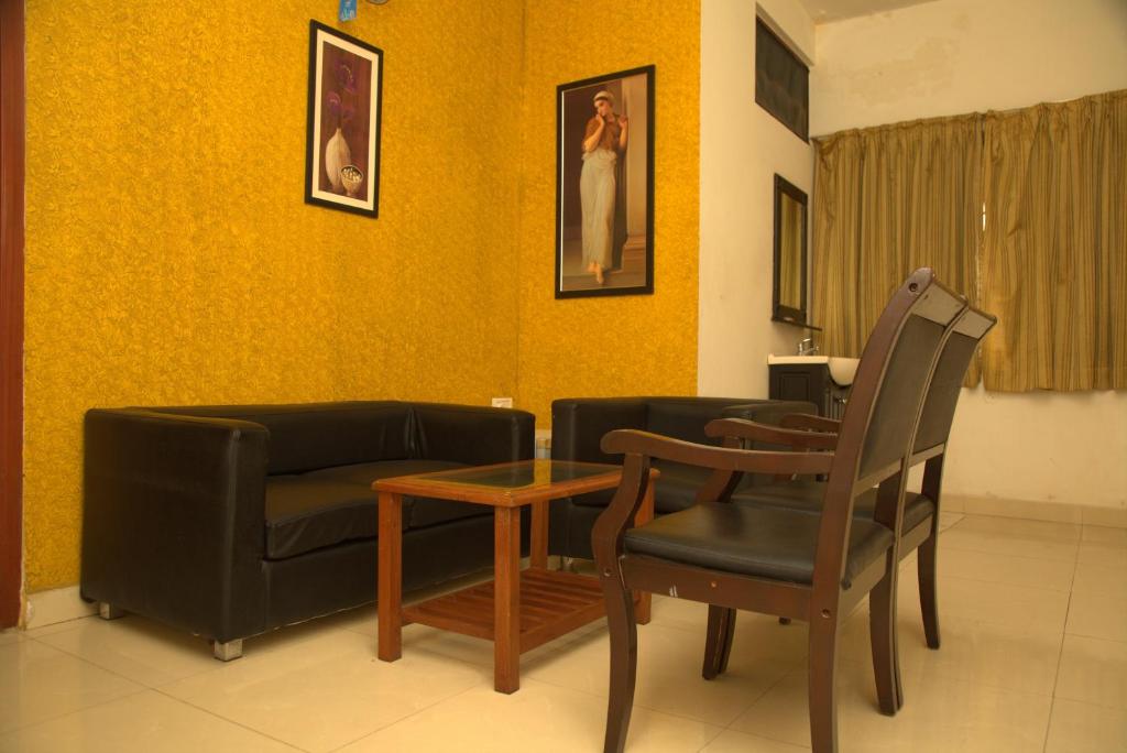 Posezení v ubytování Kings Hotel Egmore