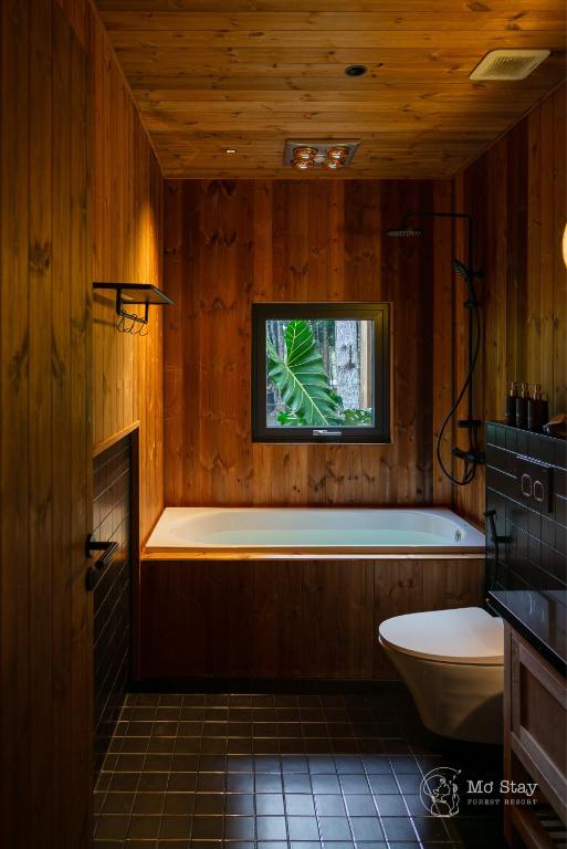 Phòng tắm tại Mơ Stay - Forest Resort